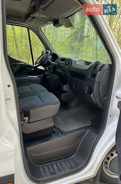 Грузовой фургон Renault Master 2013 в 