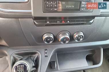 Грузовой фургон Renault Master 2021 в 