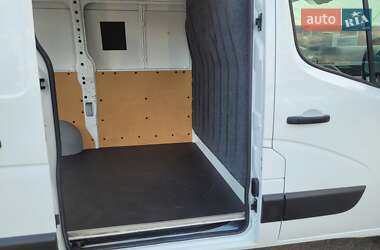 Грузовой фургон Renault Master 2021 в 
