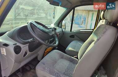 Грузовой фургон Renault Master 2003 в 