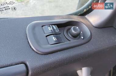 Грузовой фургон Renault Master 2016 в 