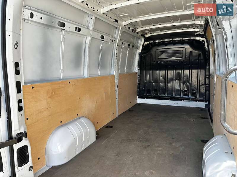 Грузовой фургон Renault Master 2019 в Луцке