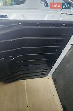 Грузовой фургон Renault Master 2021 в 