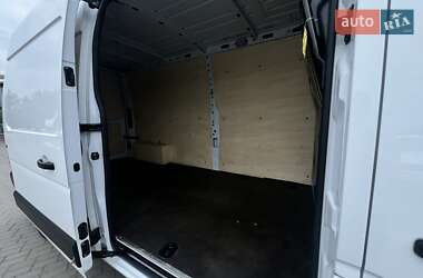 Вантажний фургон Renault Master 2022 в 