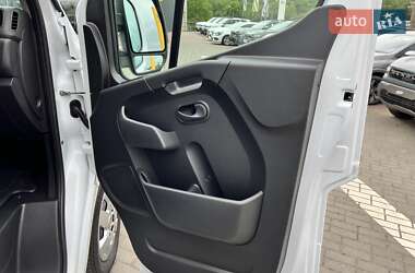 Вантажний фургон Renault Master 2022 в 