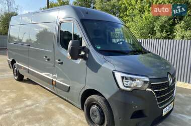 Грузовой фургон Renault Master 2023 в 
