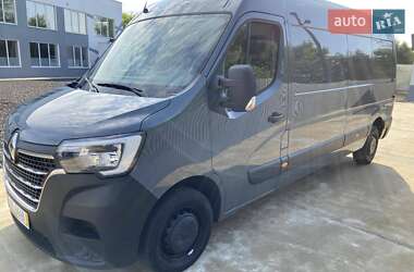 Грузовой фургон Renault Master 2023 в 
