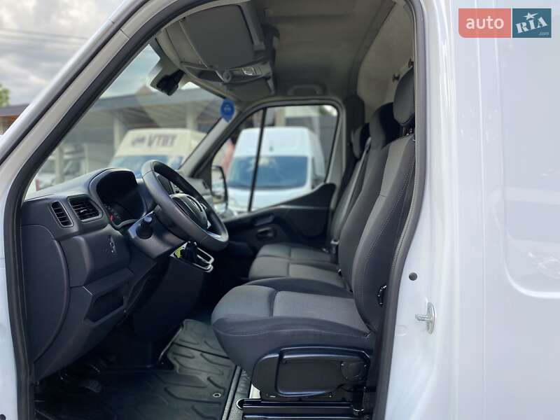 Грузовой фургон Renault Master 2021 в Хусте