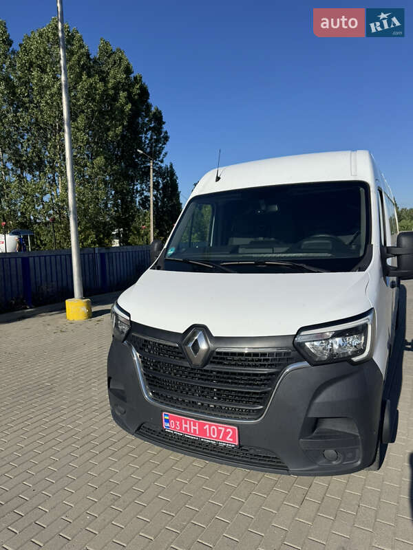 Грузовой фургон Renault Master 2021 в 
