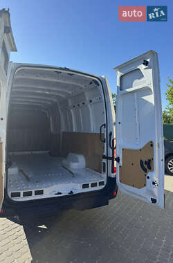 Грузовой фургон Renault Master 2021 в 