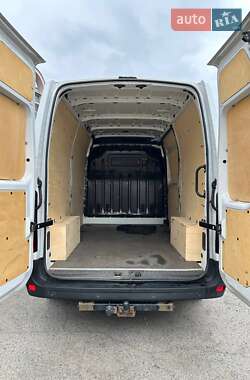 Грузовой фургон Renault Master 2020 в 