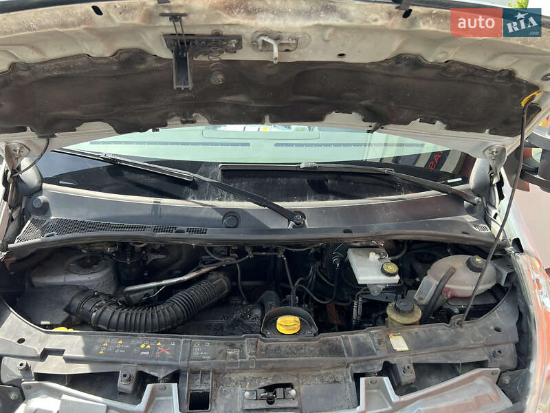 Мікроавтобус Renault Master 2016 в Долині