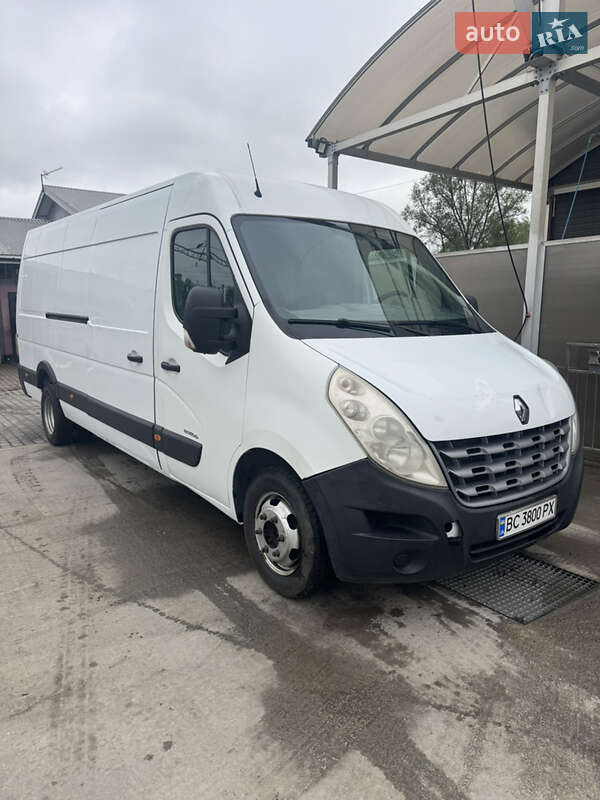 Вантажний фургон Renault Master 2011 в Львові