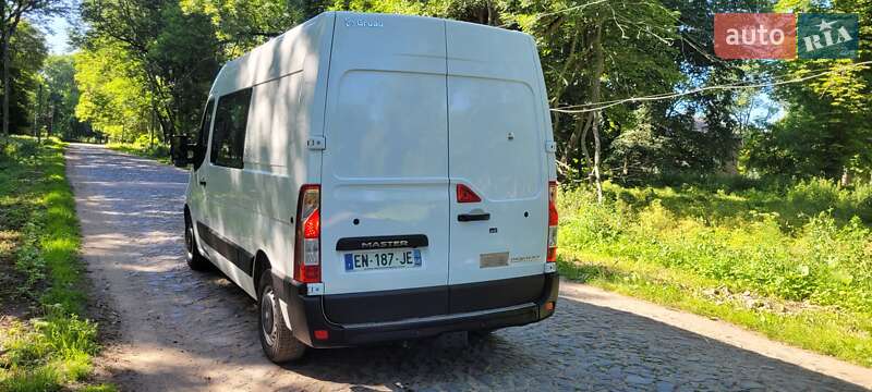 Грузопассажирский фургон Renault Master 2017 в Луцке