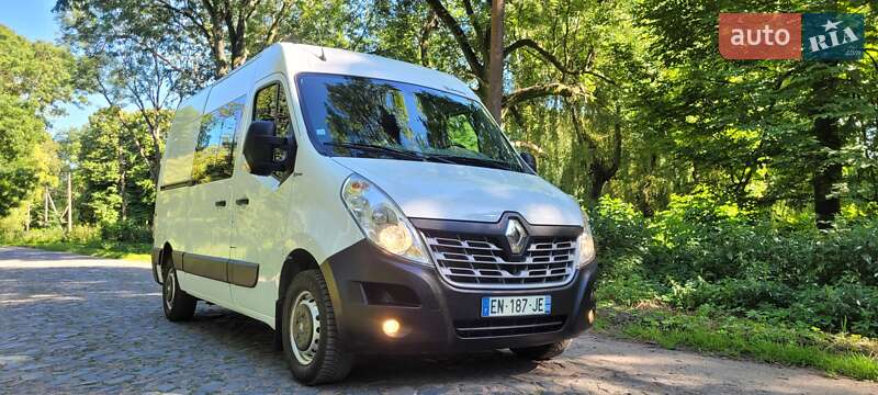 Грузопассажирский фургон Renault Master 2017 в Луцке