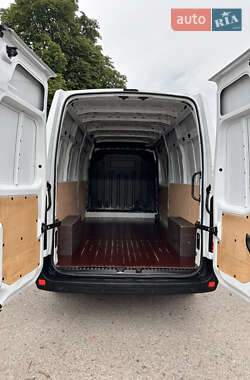Грузовой фургон Renault Master 2020 в 