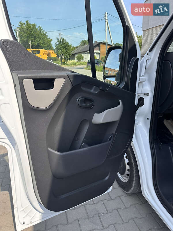 Грузовой фургон Renault Master 2019 в Дубно
