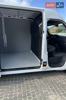 Грузовой фургон Renault Master 2020 в 