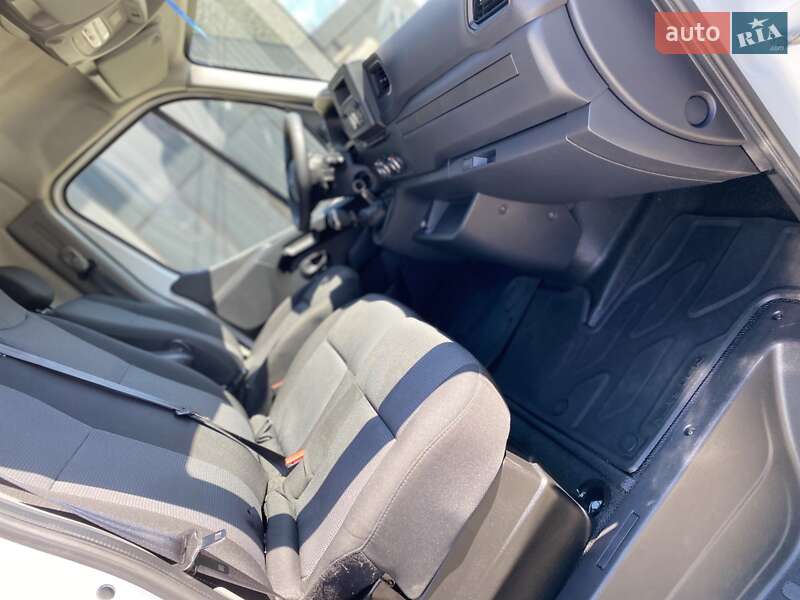 Тентований Renault Master 2021 в Хусті
