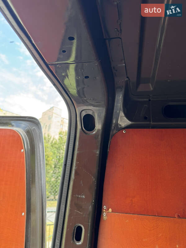 Вантажний фургон Renault Master 2010 в Хмельницькому