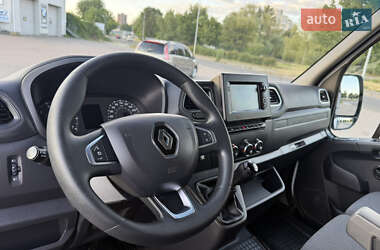 Грузовой фургон Renault Master 2022 в 
