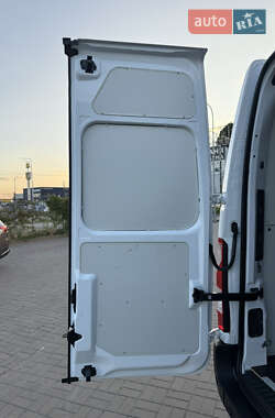 Грузовой фургон Renault Master 2022 в 