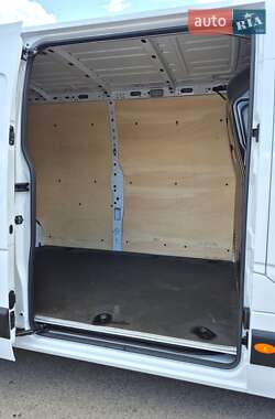 Грузовой фургон Renault Master 2020 в 