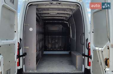 Грузовой фургон Renault Master 2021 в 