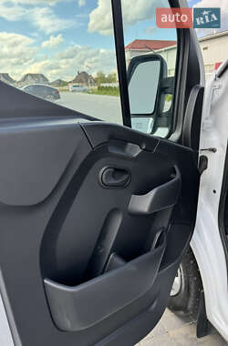 Грузовой фургон Renault Master 2020 в 
