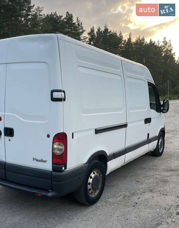 Грузовой фургон Renault Master 2007 в Тараще