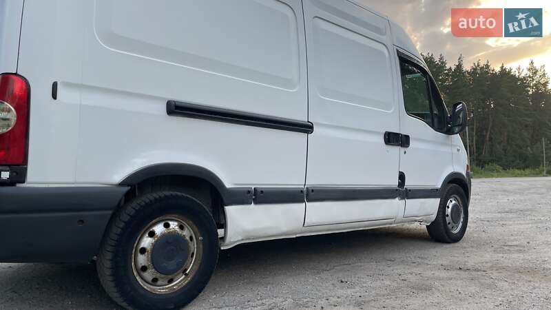 Грузовой фургон Renault Master 2007 в Тараще