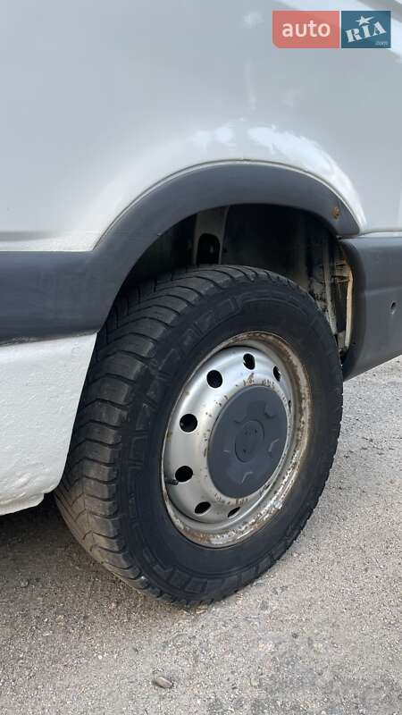 Грузовой фургон Renault Master 2007 в Тараще