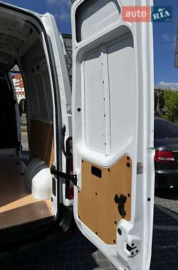 Грузовой фургон Renault Master 2018 в 