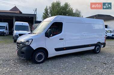 Грузовой фургон Renault Master 2022 в 