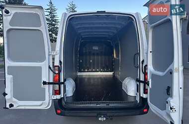 Грузовой фургон Renault Master 2020 в 