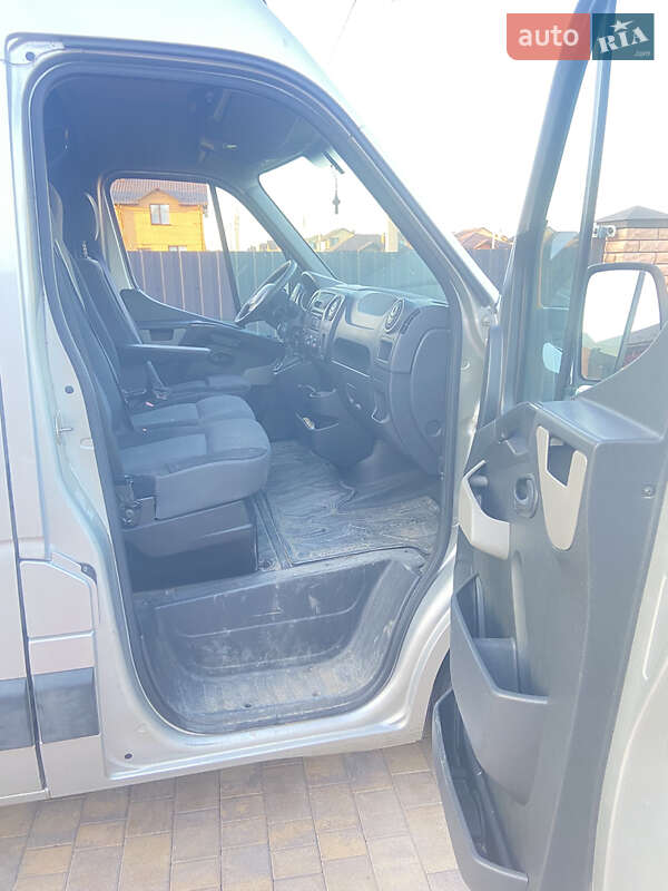 Грузовой фургон Renault Master 2015 в Виннице
