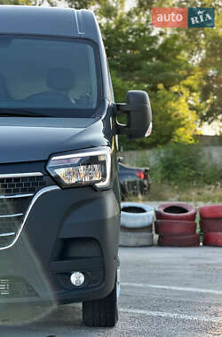 Грузовой фургон Renault Master 2020 в 