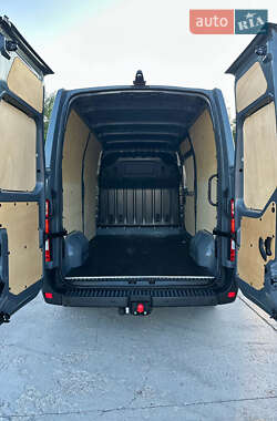 Грузовой фургон Renault Master 2020 в 