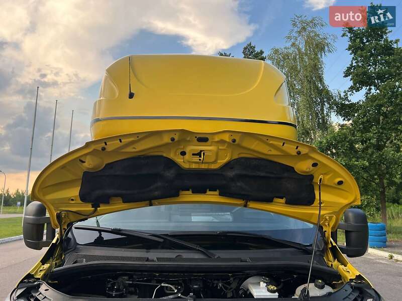 Тентованый Renault Master 2021 в Киеве