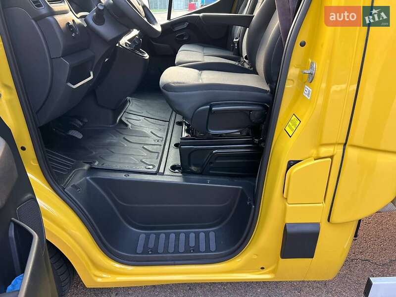 Тентованый Renault Master 2021 в Киеве