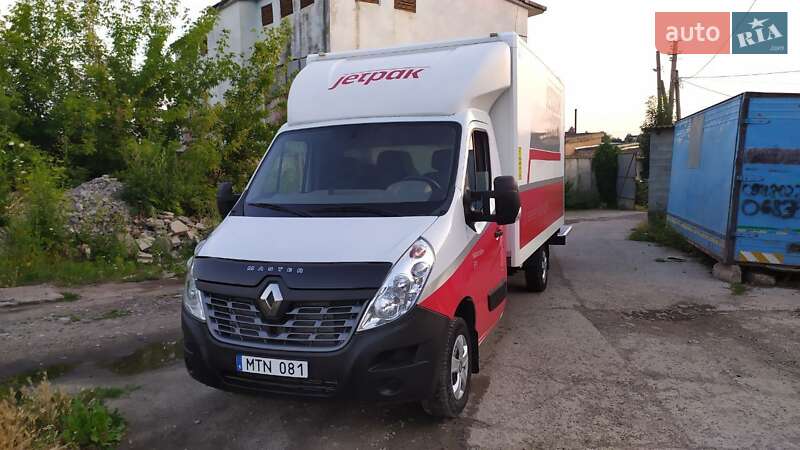 Грузовой фургон Renault Master 2016 в 
