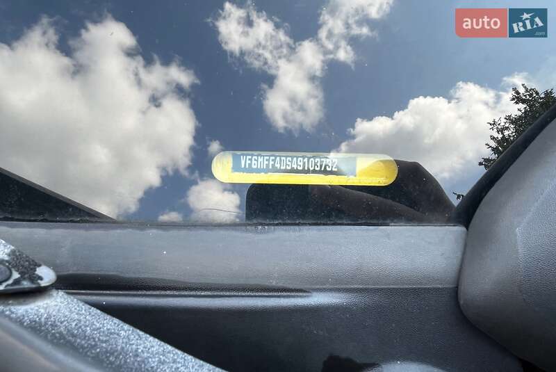 Вантажний фургон Renault Master 2013 в Львові