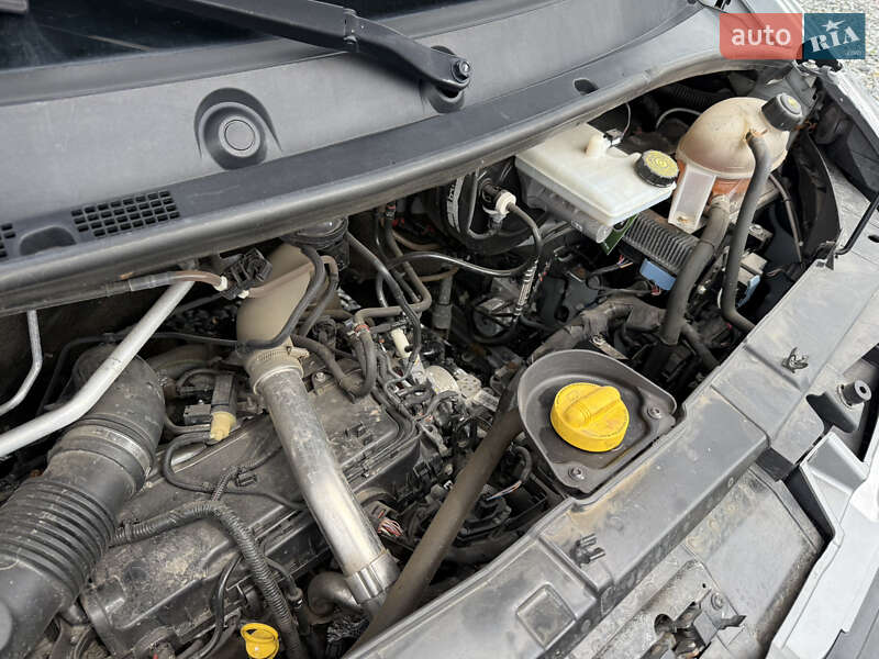 Грузопассажирский фургон Renault Master 2017 в Умани