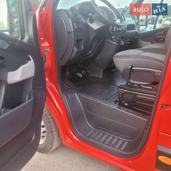 Грузовой фургон Renault Master 2018 в Луцке