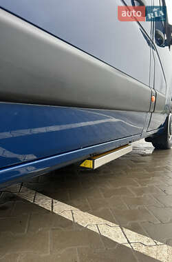 Грузопассажирский фургон Renault Master 2013 в 