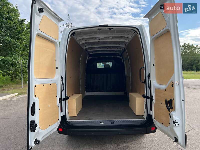 Грузовой фургон Renault Master 2021 в Киеве