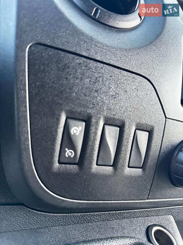 Грузовой фургон Renault Master 2015 в Дрогобыче