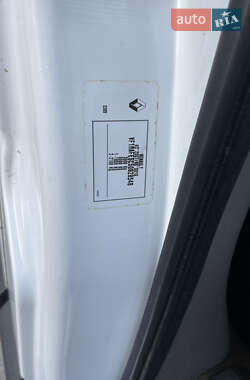 Грузовой фургон Renault Master 2014 в 