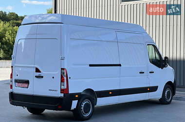 Грузовой фургон Renault Master 2022 в 