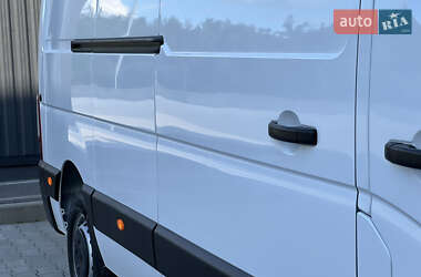 Грузовой фургон Renault Master 2022 в 
